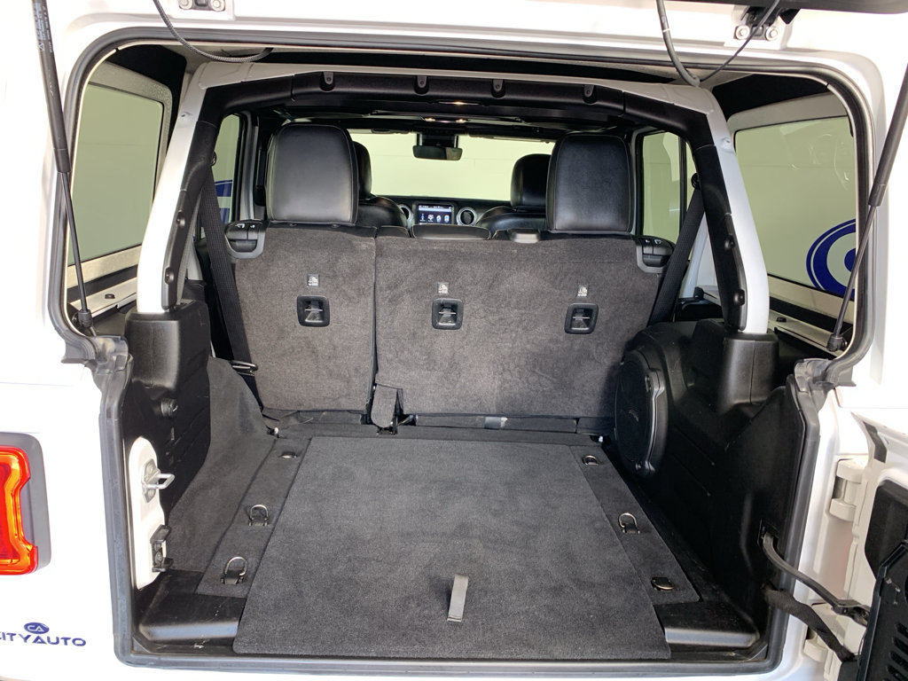 Used 2019 Jeep Wrangler Unlimited Sahara AWD/4WD image 34