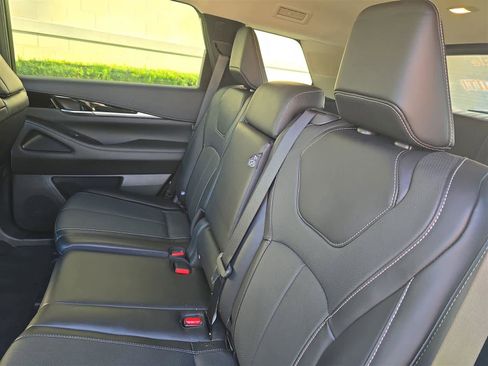 Certified 2024 INFINITI QX60 Pure w/ Cargo Package image 12