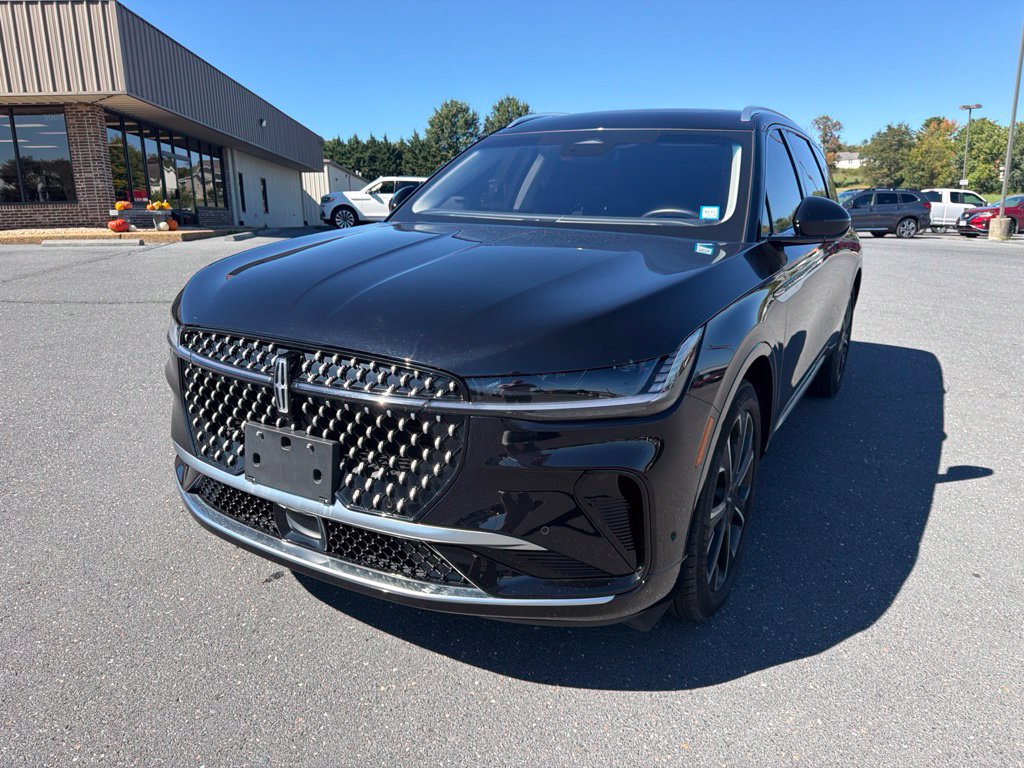 Certified 2024 Lincoln Nautilus Reserve w/ Equipment Group 203A AWD/4WD image 1
