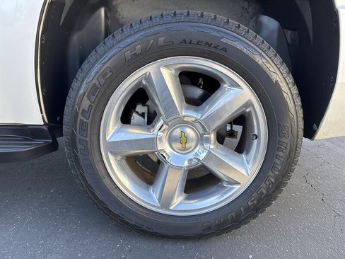 Used 2011 Chevrolet Tahoe LTZ RWD image 18