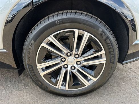 New 2025 Cadillac Lyriq Luxury image 13