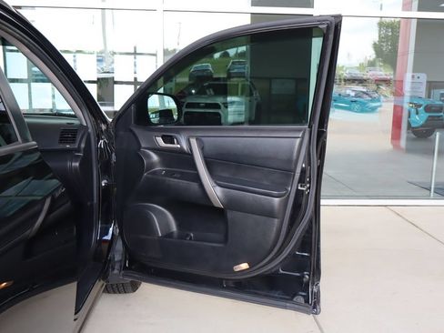 Used 2010 Toyota Highlander SE AWD/4WD image 41