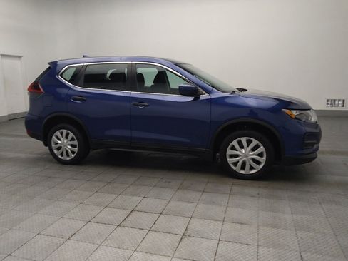 Used 2020 Nissan Rogue S FWD image 11