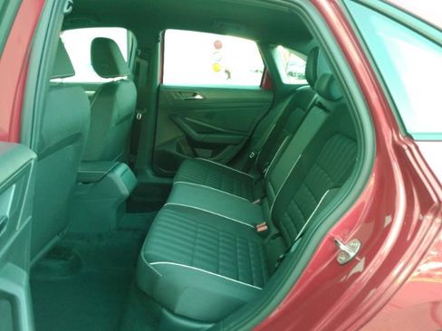 Used 2024 Volkswagen Jetta Sport image 17