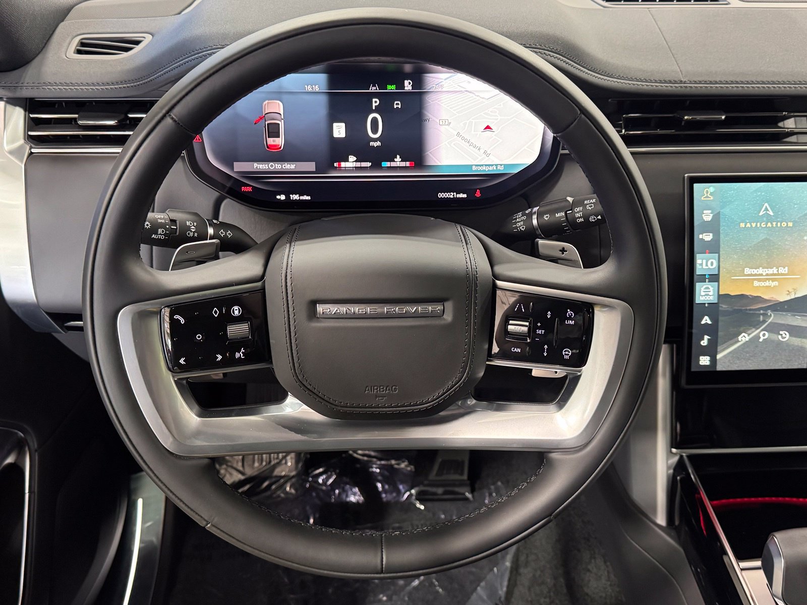 New 2026 Land Rover Range Rover SE AWD/4WD image 17