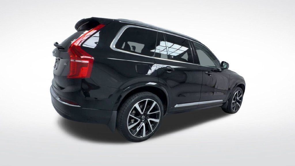Used 2024 Volvo XC90 B6 Plus AWD/4WD image 8