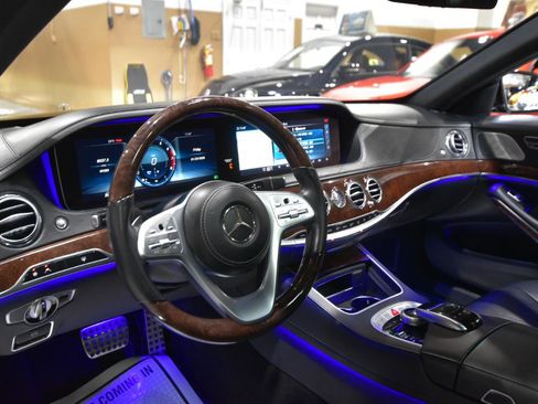 Used 2018 Mercedes-Benz S 560 4MATIC Sedan image 15