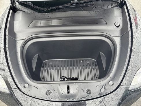 Used 2020 Tesla Model Y Long Range image 30