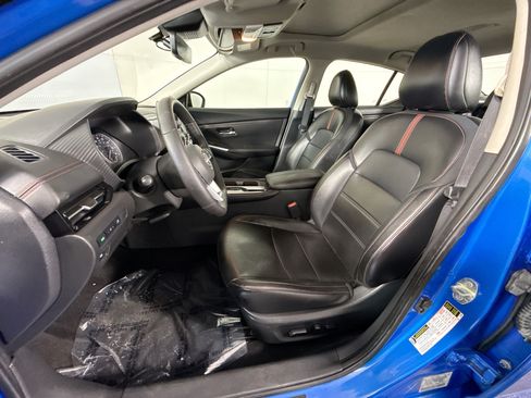 Used 2024 Nissan Sentra SR w/ SR Premium Package FWD image 22