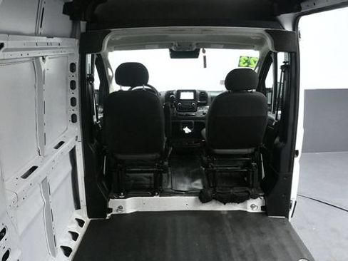 Used 2023 RAM ProMaster 2500 FWD image 14