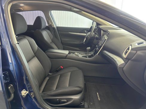 Used 2017 Nissan Maxima 3.5 S FWD image 10