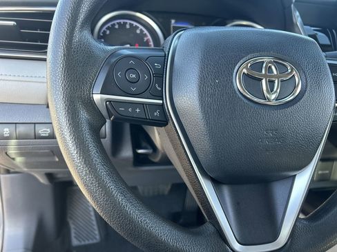 Used 2022 Toyota Camry LE w/ Carpet Mat Package (TMS) image 19