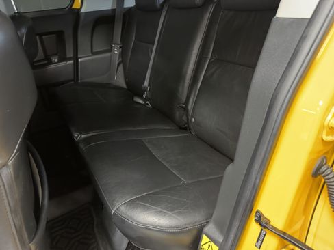 Used 2008 Toyota FJ Cruiser 2WD w/ Upgrade Pkg 2 image 12