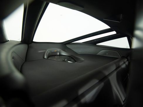 Used 2021 McLaren 765LT RWD image 38