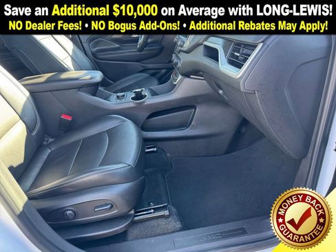 Used 2024 GMC Terrain SLT image 22