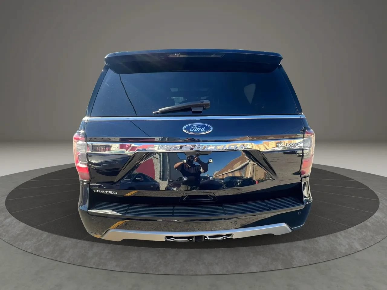 Used 2021 Ford Expedition Max Limited AWD/4WD image 4