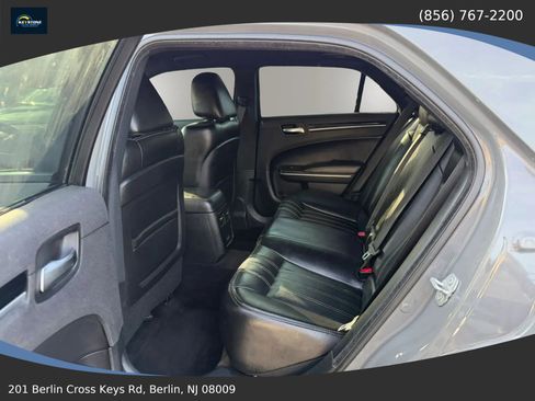 Used 2019 Chrysler 300 S image 12