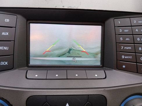 Used 2017 Ford Taurus SE image 21