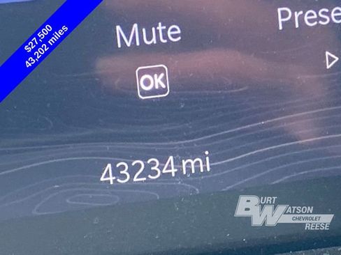 Used 2023 Jeep Grand Cherokee Laredo image 23