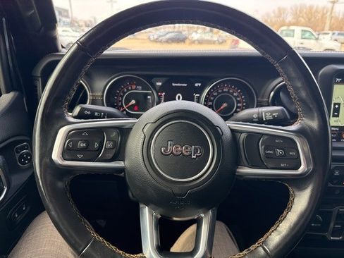 Used 2022 Jeep Gladiator Overland image 12