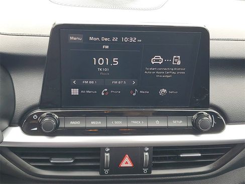 Used 2023 Kia Forte LXS image 16