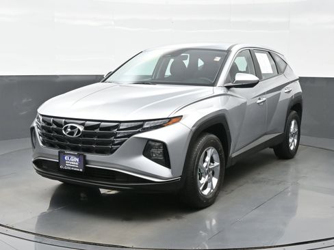 Used 2023 Hyundai Tucson SE image 1