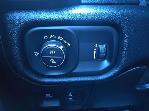 Used 2021 RAM 1500 Big Horn image 52