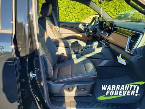 New 2026 GMC Canyon AT4 w/ AT4 Premium Package image 14