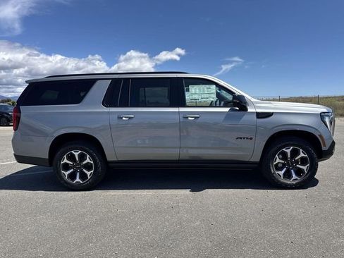 New 2026 GMC Yukon XL AT4 Ultimate AWD/4WD image 3