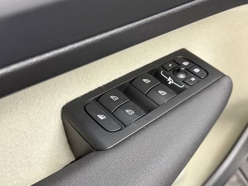 New 2026 Volvo XC40 B5 Plus w/ Protection Package Premier image 11