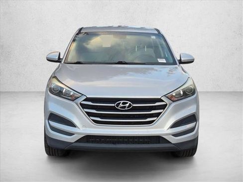 Used 2018 Hyundai Tucson SE FWD image 2