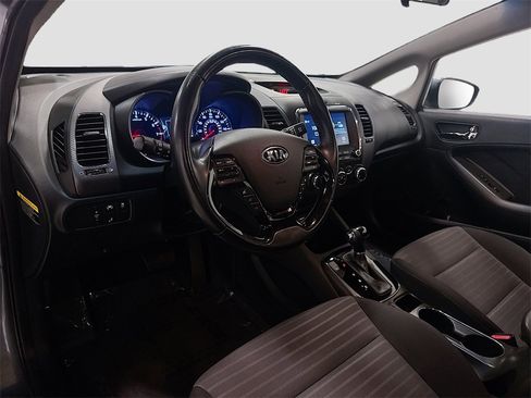 Used 2017 Kia Forte S w/ S Technology Package image 10