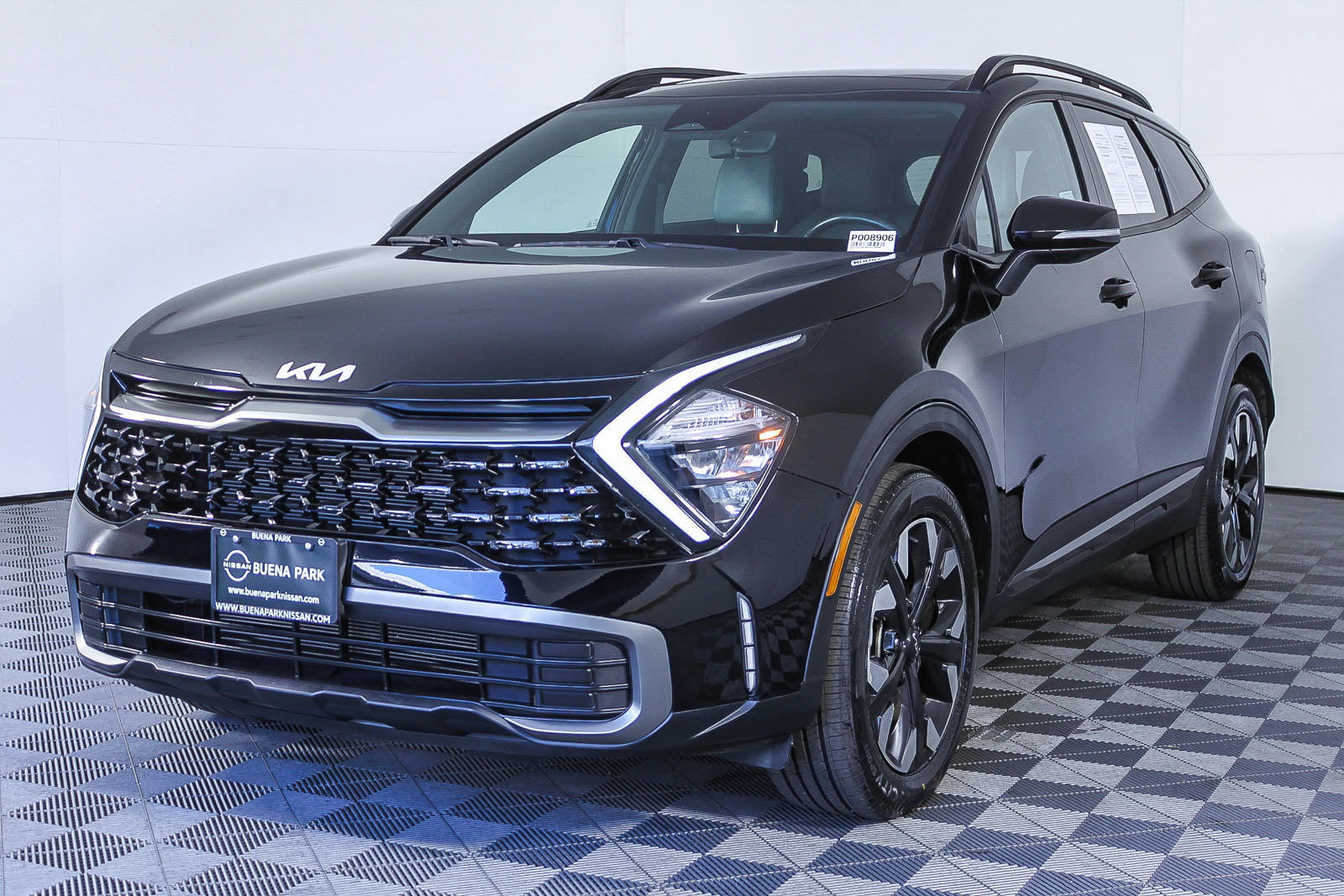 Used 2023 Kia Sportage X-Line w/ X-Line Premium Package AWD/4WD image 3