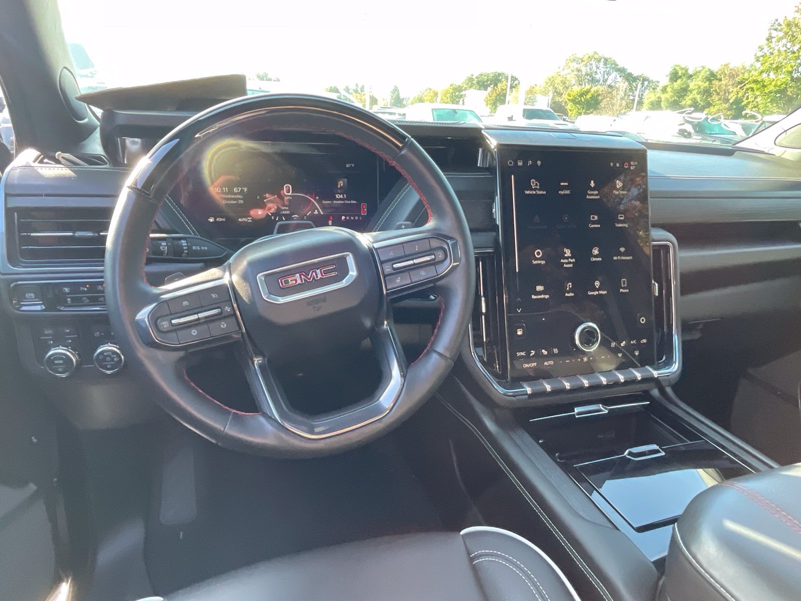 Used 2025 GMC Yukon AT4 Ultimate AWD/4WD image 7