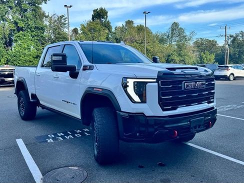 Used 2025 GMC Sierra 2500 AT4X AWD/4WD image 26