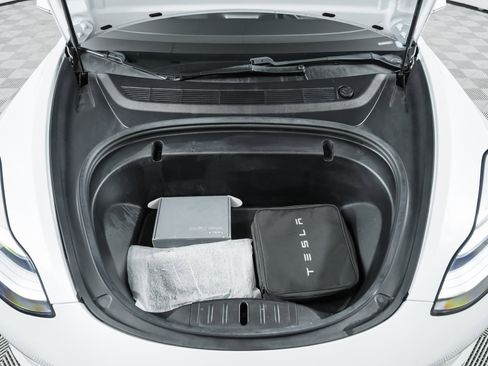 Used 2020 Tesla Model 3 Standard Range Plus image 40