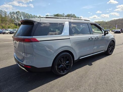 Used 2024 Kia Carnival SX Prestige FWD image 7