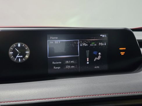 Used 2019 Lexus UX 200 F Sport image 21