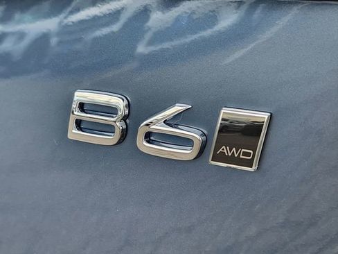 New 2026 Volvo XC90 B6 Plus w/ Protection Package Premier image 18