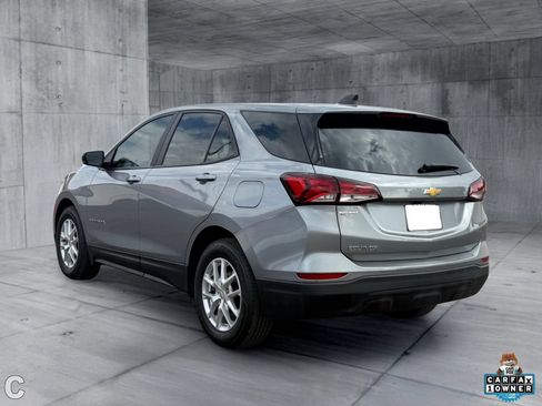 Certified 2024 Chevrolet Equinox LS w/ LS Convenience Package FWD image 4