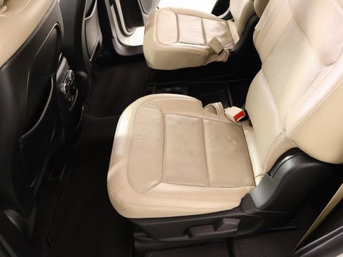 Used 2020 Ford Explorer Limited w/ Class III Trailer Tow Package image 13