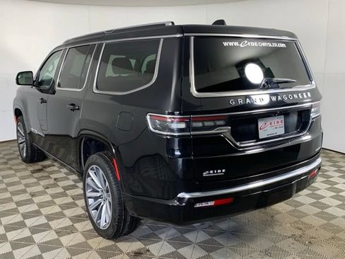 Used 2023 Jeep Grand Wagoneer Series II AWD/4WD image 18
