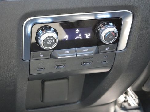 New 2026 GMC Yukon Elevation w/ Elevation Premium Package AWD/4WD image 43