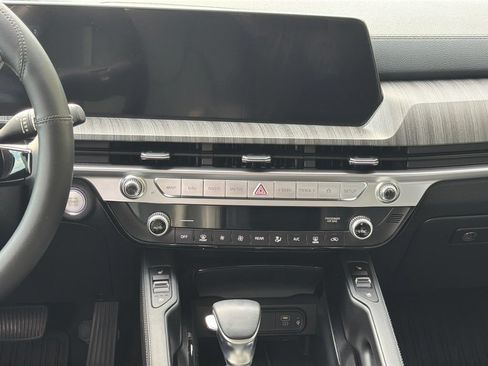 Used 2025 Kia Telluride EX FWD image 10