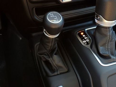 New 2025 Jeep Gladiator Sport image 33