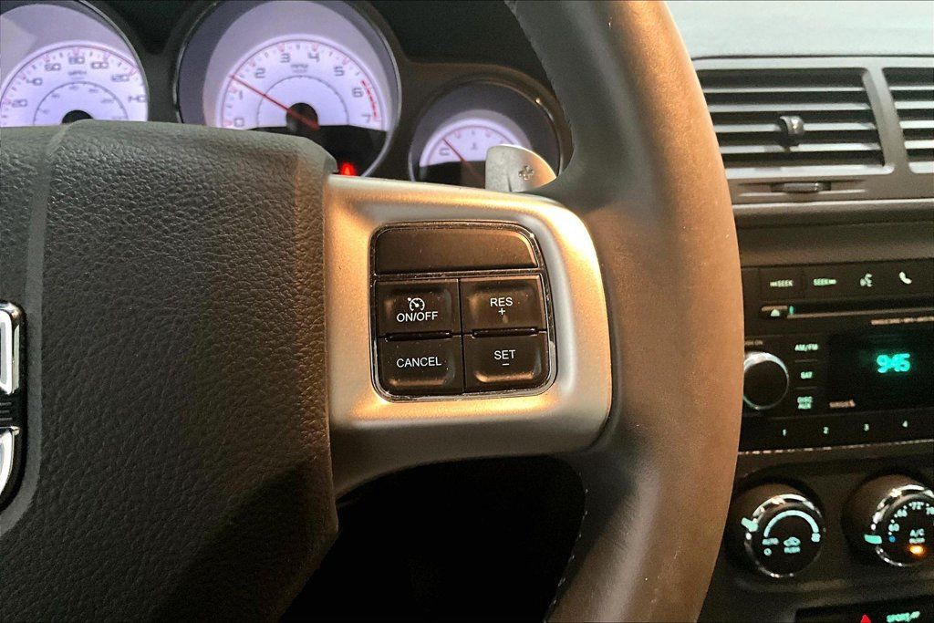 Used 2014 Dodge Challenger R/T RWD image 11