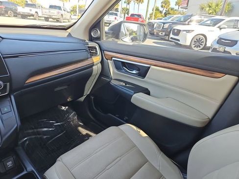 Used 2017 Honda CR-V Touring image 11