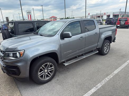 Used 2022 Chevrolet Colorado W/T w/ Custom Special Edition AWD/4WD image 4