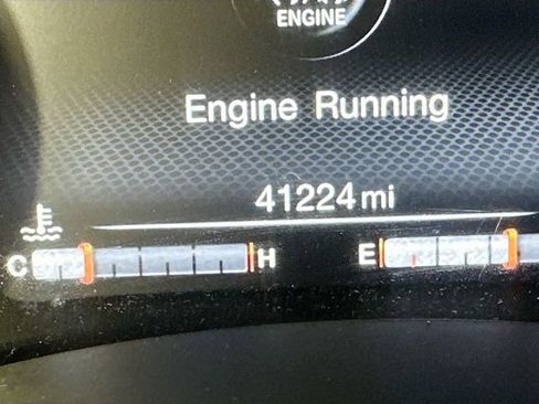 Used 2023 Jeep Renegade Latitude image 16