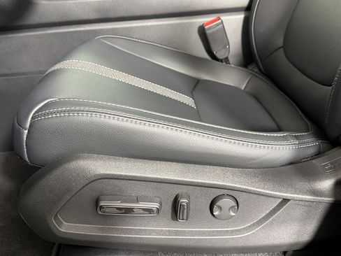 Used 2026 Honda Pilot EX-L image 13